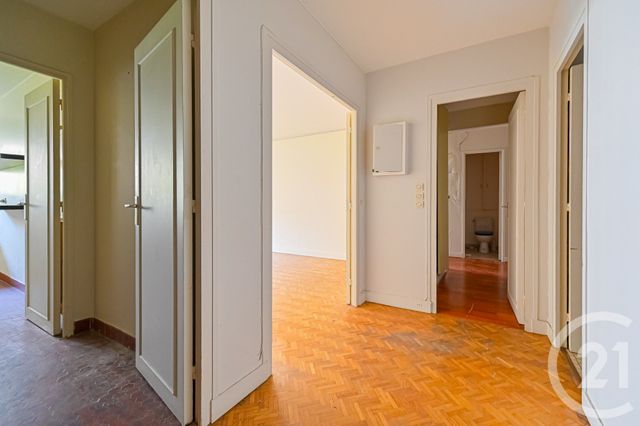 Appartement F4 / 5 à vendre - 5 pièces - 106.1 m2 - PARIS - 75012 - ILE-DE-FRANCE - Century 21 Michel Bizot
