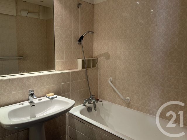 Appartement F4 / 5 à vendre - 5 pièces - 106.1 m2 - PARIS - 75012 - ILE-DE-FRANCE - Century 21 Michel Bizot
