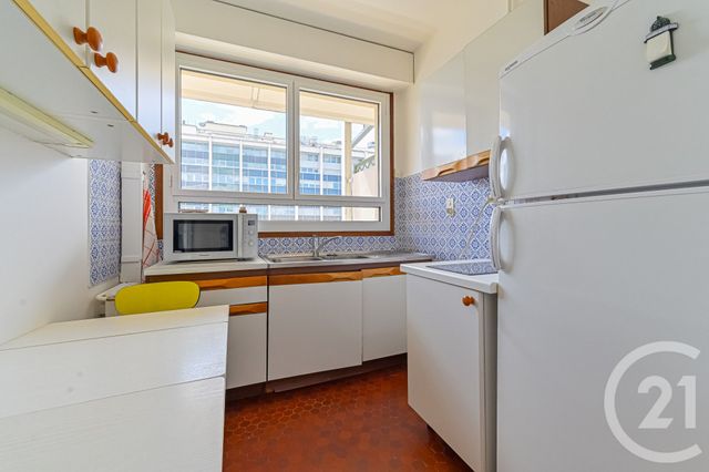 Appartement F2 à vendre - 2 pièces - 47.75 m2 - PARIS - 75012 - ILE-DE-FRANCE - Century 21 Michel Bizot