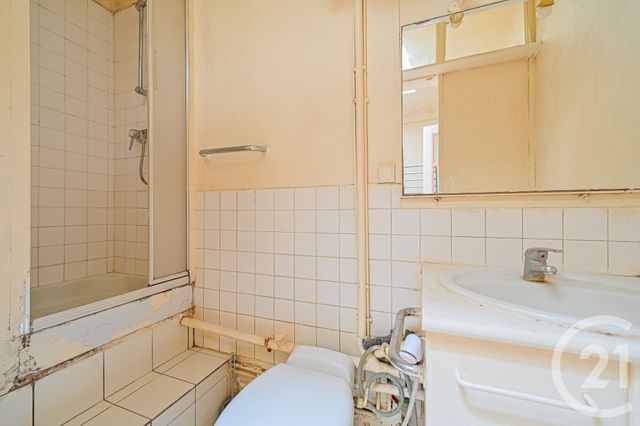 Appartement F1 à vendre - 1 pièce - 16.6 m2 - PARIS - 75116 - ILE-DE-FRANCE - Century 21 Michel Bizot