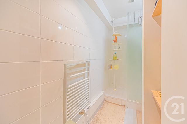 Appartement F3 à vendre - 3 pièces - 42.75 m2 - PARIS - 75012 - ILE-DE-FRANCE - Century 21 Michel Bizot