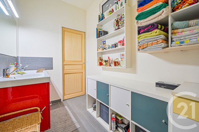 Appartement F2 bis à vendre - 2 pièces - 47.7 m2 - PARIS - 75012 - ILE-DE-FRANCE - Century 21 Michel Bizot